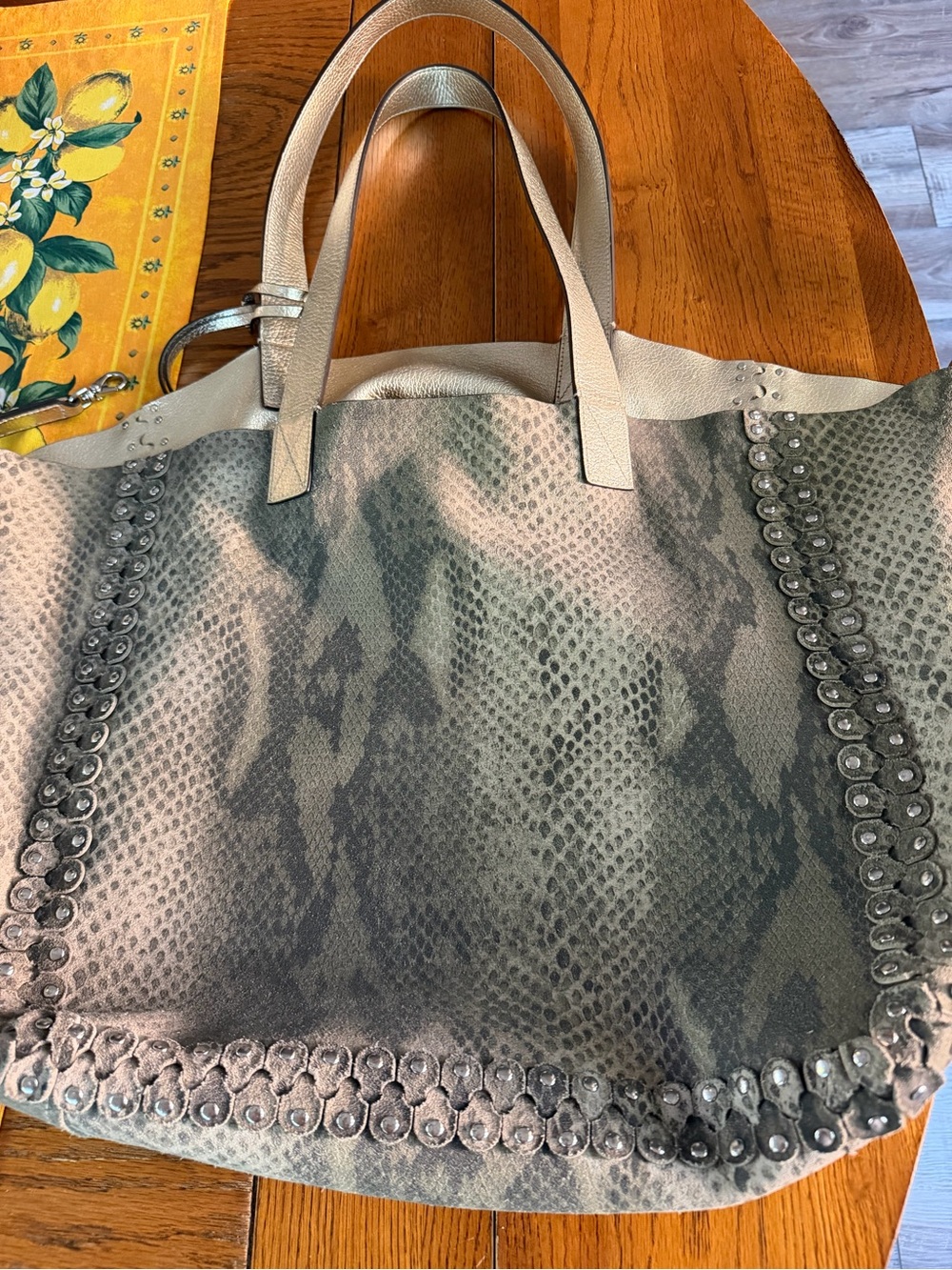 HENRI BENDEL Astrid Reversible
Leather Suede Metallic Gold
Snakeskin Python Hobo - Picture 9 of 16